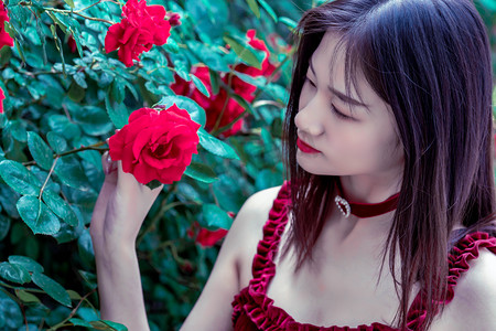 男子持刀辱骂恐吓高空作业人员 被重庆警方行拘